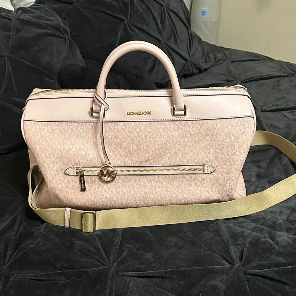 Michael Kors Blush Pink Travel Bag - Picture 1 of 6
